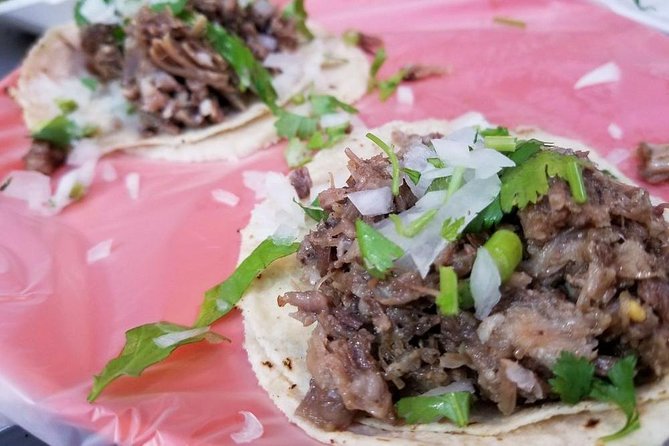 Taco102 - dinner taco walk - all inclusive - Meeting at Iglesia de la Santa Cruz at 6 pm