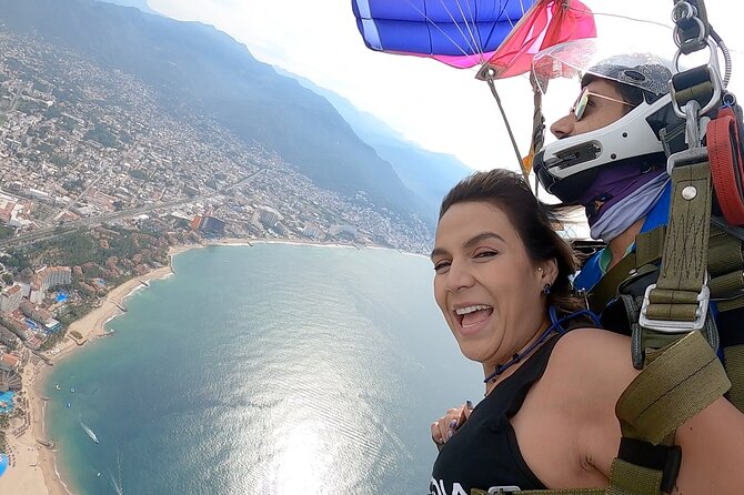 Tandem Skydive in Puerto Vallarta With Beach Landing - A longer view under the parachute