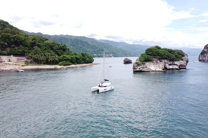 Visit Private Beaches around Puerto Vallarta in a Private Yacht - Who should book this Puerto Vallarta yacht trip