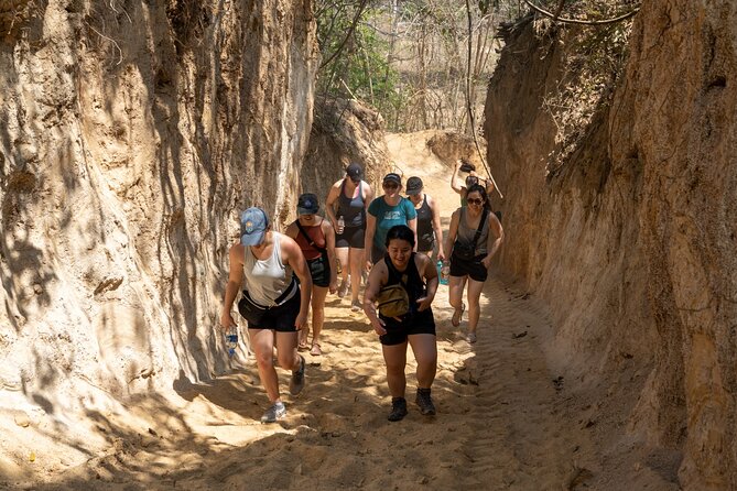 Waterfall in the jungle of Puerto Vallarta - Guides who shape the experience